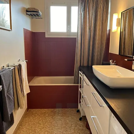 Champs De Mars Appartement 1 Chambre Proche Centre Ville, Balcon Et Parking La Rochelle  Exterior foto